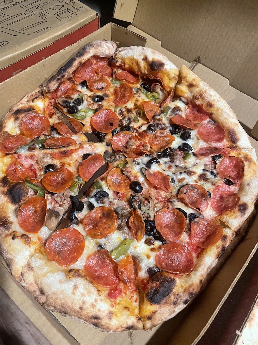 Pizzas & Cream Photos 2